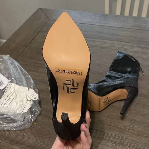 - NWT BURJU Savage Ankle Closed Pointed Toe Wet Look With Sparkle Heel | 5… - Picture 8 of 8